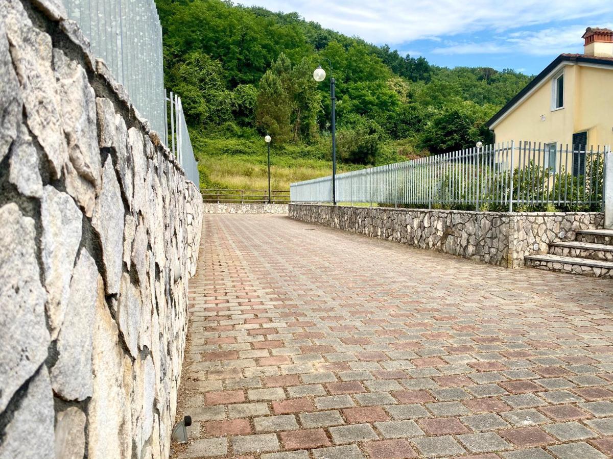 Le Village Sarzana Ngoại thất bức ảnh