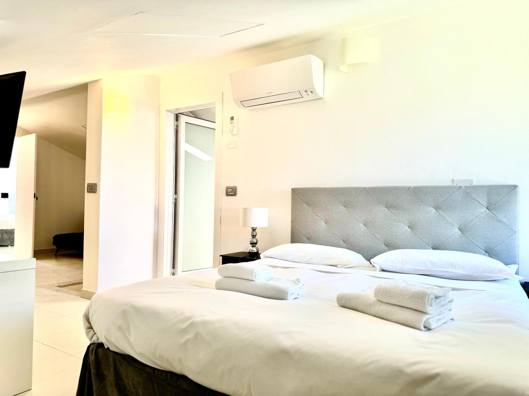Le Village Sarzana Ngoại thất bức ảnh