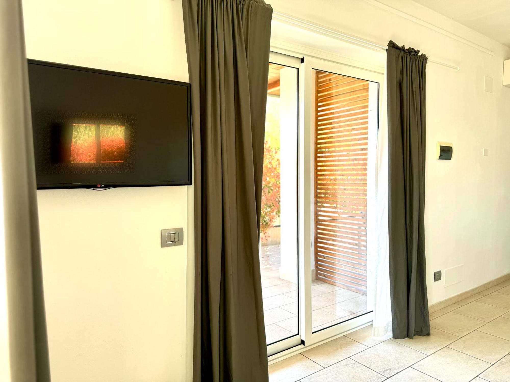 Le Village Sarzana Ngoại thất bức ảnh